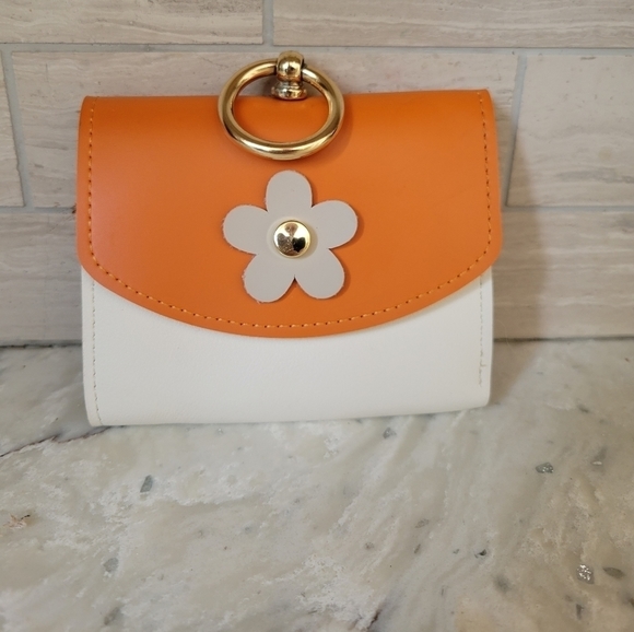 Charlotte Reid Handbags - NWOT  Charlotte Reid Leather Wallet/Card Holder with Finger Clasp